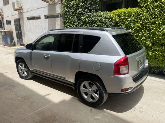 Jeep Compass 2012 image 12