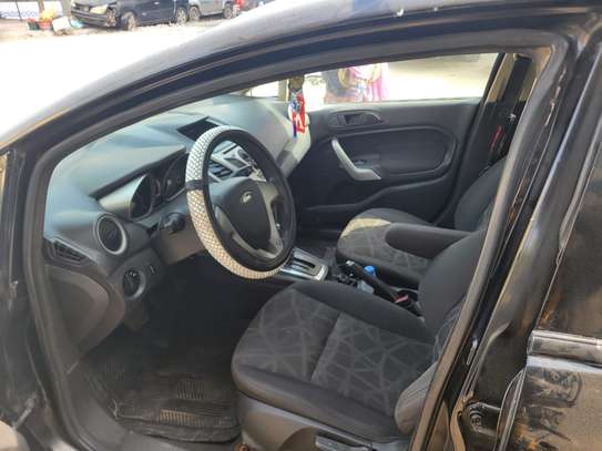 Ford fiesta se 2013 image 2