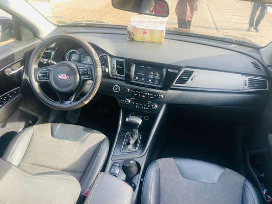 KIA NIRO HYBRIDE 2018 image 12