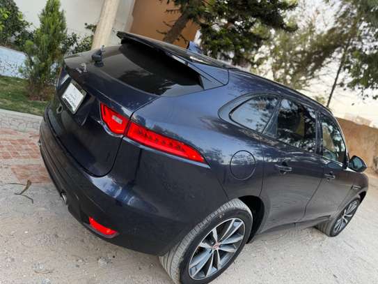 JAGUAR f-Pace image 7