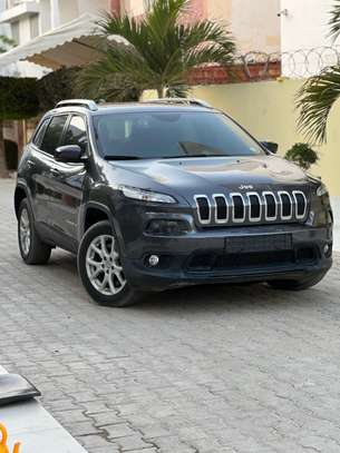 Jeep Cherokee image 2