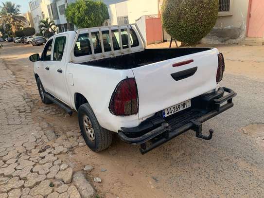 Toyota hilux 2017 climatisée image 6
