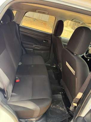 RENAULT DUSTER image 4