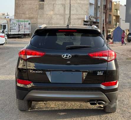 HYUNDAI TUCSON 2016 image 8