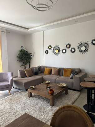 À louer  Superbe appartement meuble haut standing au Point E image 2