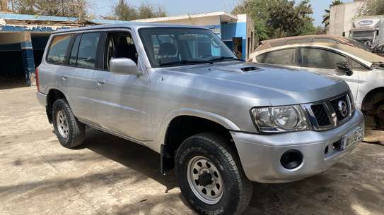 Nissan Patrol image 2
