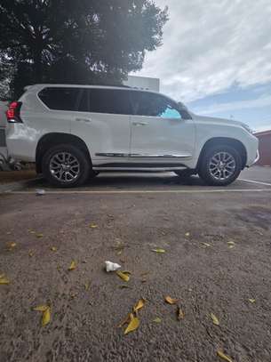Toyota Land Cruiser Prado – Full option – Parfait état image 3