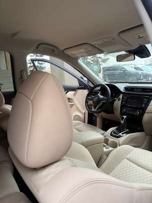 Nissan rogue 2020 image 2