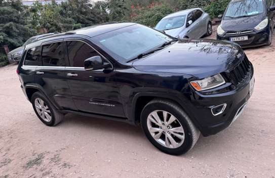 Jeep grand Cherokee image 10