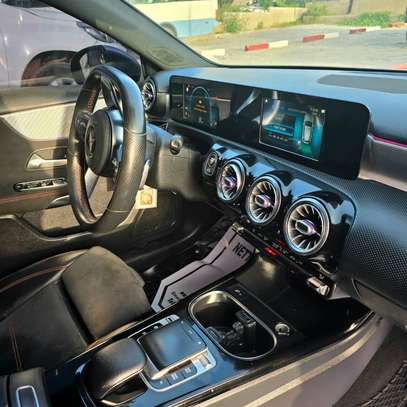 Mercedes Benz a 180 image 11
