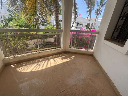 Villa à louer Ngor Almadie acoté du casino cap vert image 9