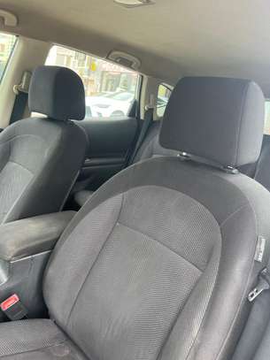 Nissan Rogue 2011 image 3