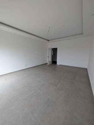 F3 VIDE HAUT STANDING AU POINT E , SOUROK 5 image 4