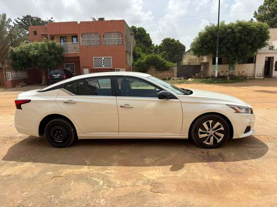 Nissan Altima 2020 image 5