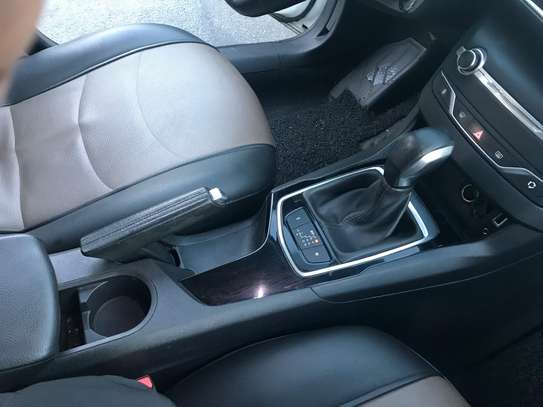 Peugeot 308 2016 image 5