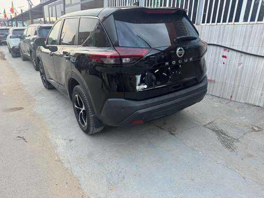 Nissan rogue 2021 image 2