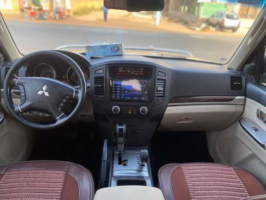 Mitsubishi Pajero 2014 image 7