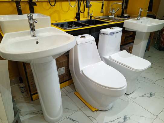Chaise anglaise et Lavabo image 1