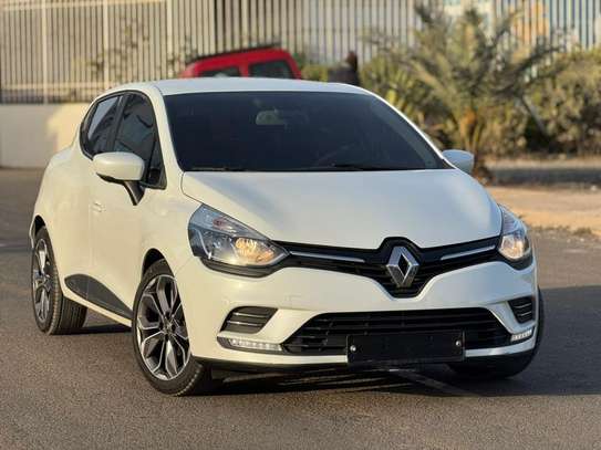 RENAULT CLIO 5 2019 image 6