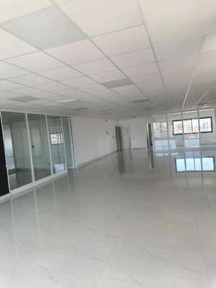 PLATEAUX DE BUREAUX À LOUER image 8