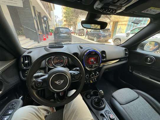 Mini Cooper Countryman S Hybrid 2019 Full Option image 2