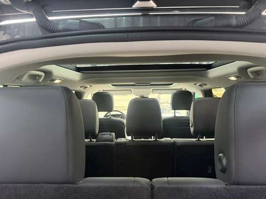 Land Rover Discovery 2018 image 10