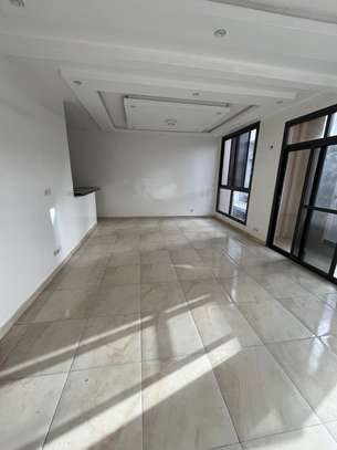 Appartement F4 à louer cité Mbackiyoufaye image 2