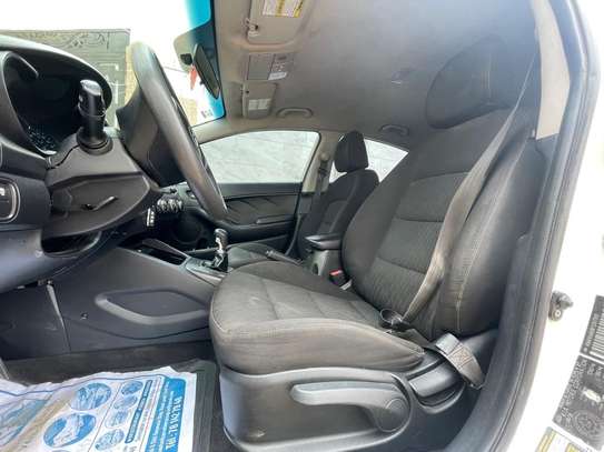 Kia forte image 4