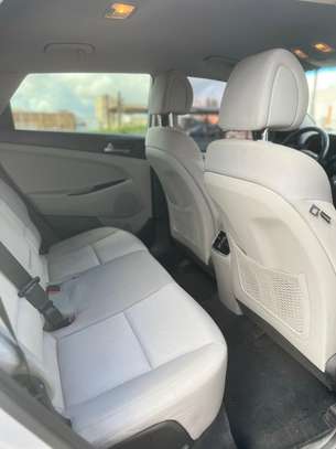 Hyudai tukson 2017 essence 1’6 venant  toute neuves image 3