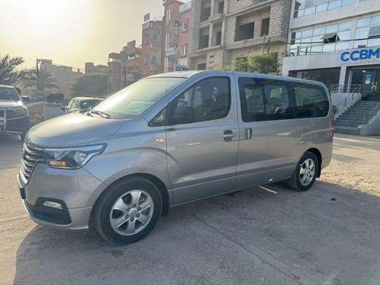 HYUNDAI STAREX 2017 image 14
