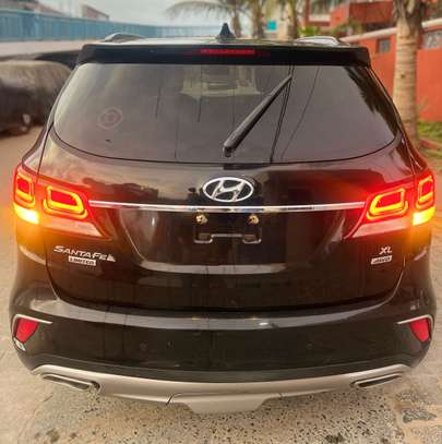 Hyundai Santafe XL limited 7 places image 5