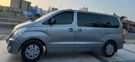 Hyundai Starex 12 places Deluxe image 6