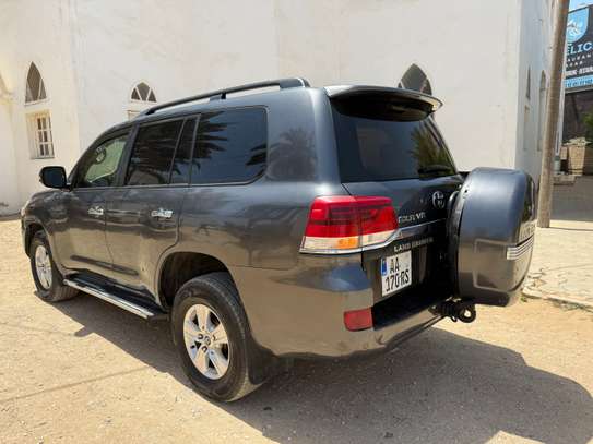 Toyota land cruiser image 13