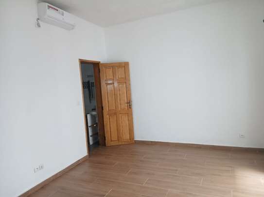 Une villa basé semis- meublée à louer au Mamelle image 14