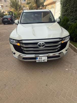 TOYOTA LAND CRUISER  VX 2022 7PLACES image 1