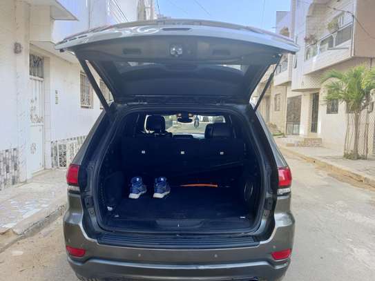 Jeep grand Cherokee image 3