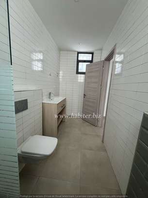 Appartement à louer sur la corniche de Ouakam image 6