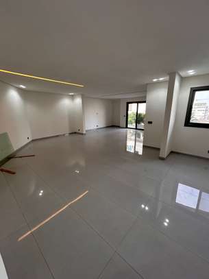 Très bel appartement F5 à louer aux almadies image 2