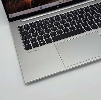 HP Elitebook 840 G10 13th Gen i5 14 Pouces image 4