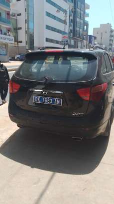 Hyundai Santa Fe image 6