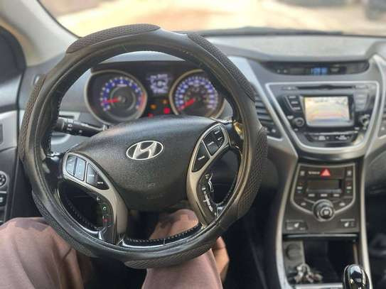 2015 / Hyundai Elantra / full option image 8