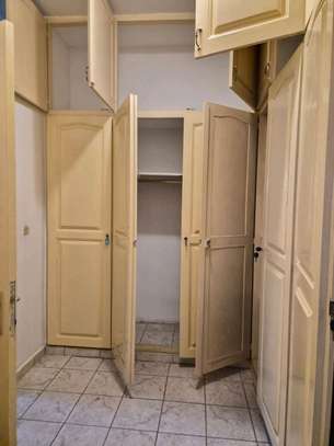 Belle villa avec cour avant à Mermoz image 12