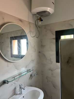 Immeuble neuf avec appartements luxueux a Thiès image 14