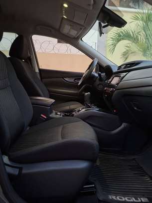 NISSAN ROGUE 2019 image 10