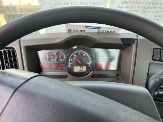 Camion porteur 10 tonnes image 3