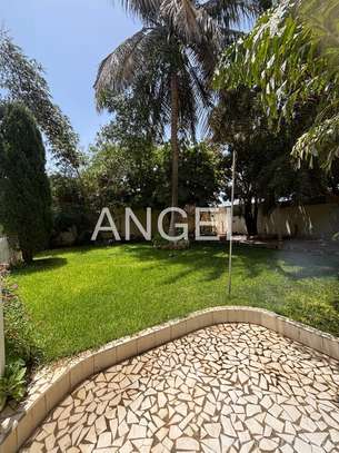 Ref_1796_PL  Grande villa avec jardin  aux Almadies image 3
