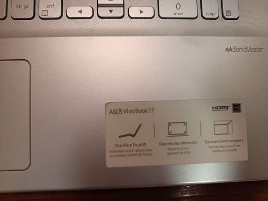 Asus Vivo Book 17  avec souris image 6