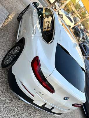 BMW X4 XLINE image 5