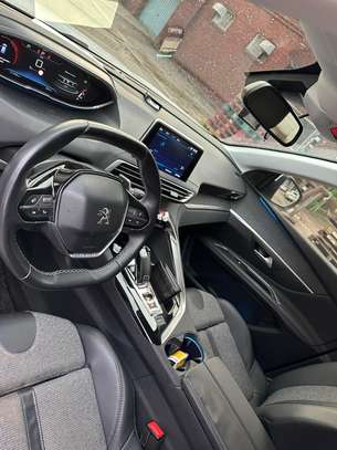 PEUGEOT 3008 Année 2017 (2èmes générations) image 4
