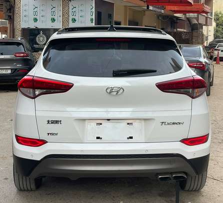 HYUNDAI TUCSON  ANNÉE 2017 image 8